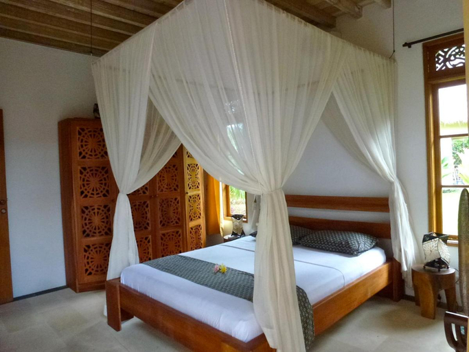 Bedroom 2, Two Smiling Buddhas, Karangasem