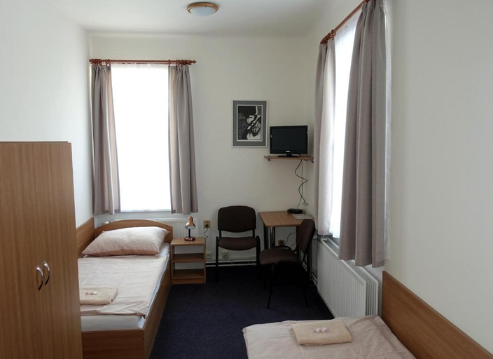 Bedroom 2, HOTEL STARIC, Jeseník