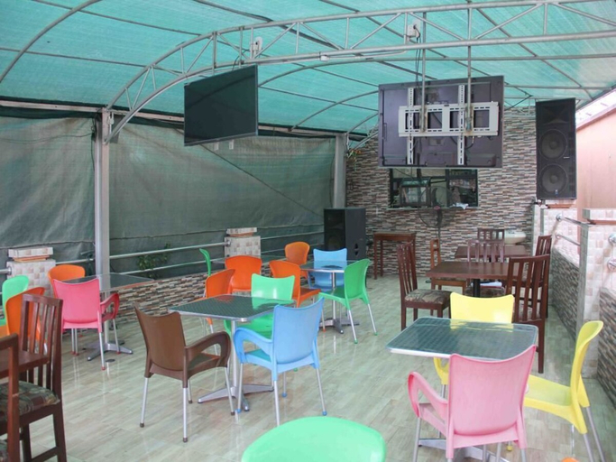 Food & Drinks 5, Ed Scob Suites, Surulere