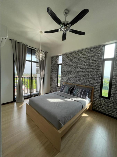 Bedroom, Sky Cafe Penthouse Suite by myProStay, Pokok Sena