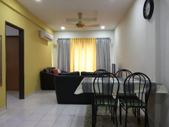 Others 4, Homestay Shah Alam Sek.15-No.5 (up to 11 people), Shah Alam