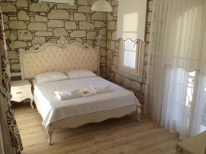 Bedroom 3, Alacati Lucky Angel Hotel, Çeşme