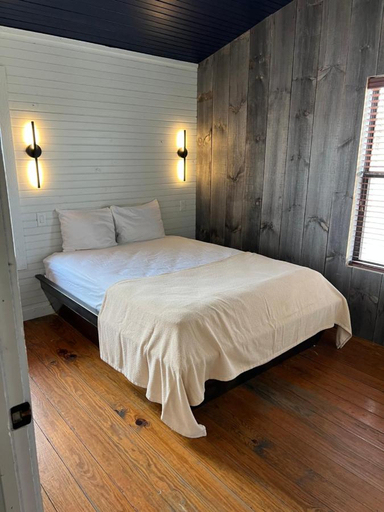 Bedroom 4, Hideout on the Horseshoe, Comal