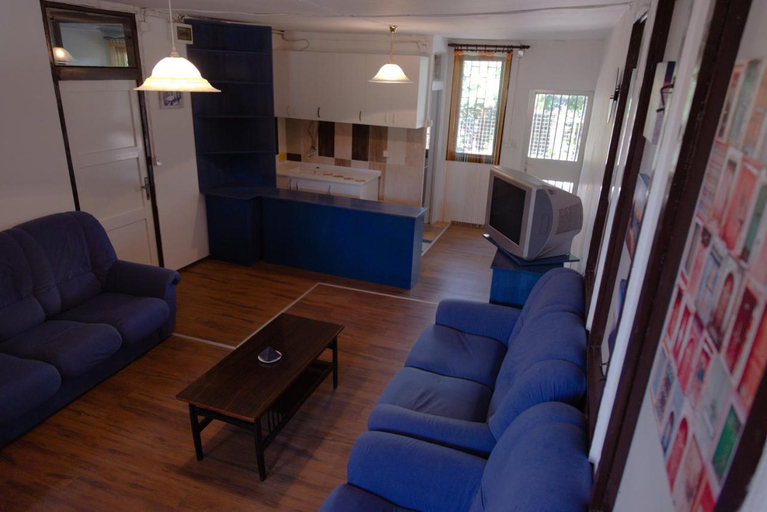Others 5, Hostel Belgrade Shungit Dragana Jeftica br 10, Belgrade