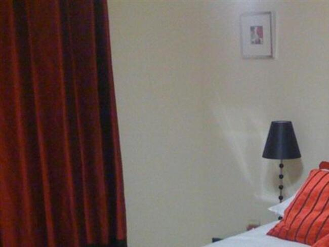 Bedroom 5, Apple House Guesthouse Heathrow Airport, London