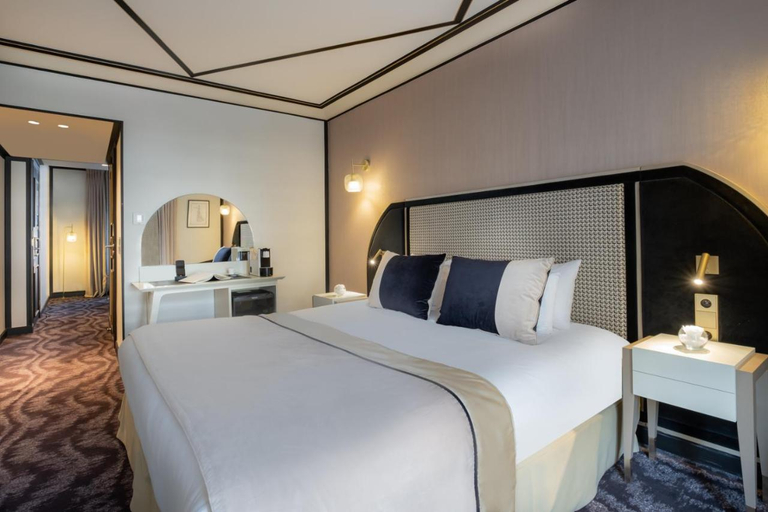 Bedroom 5, Hotel Le Derby, Finistère