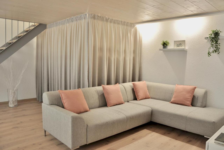 Others 4, Modern Family Apartment in Interlaken Center, Interlaken