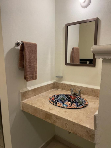 Bathroom 4, Arco Maya, Isla Mujeres