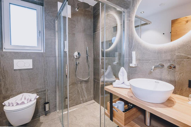 Others 1, Dorfkrug Kaprun - Luxury Suites & Appartements, Zell am See
