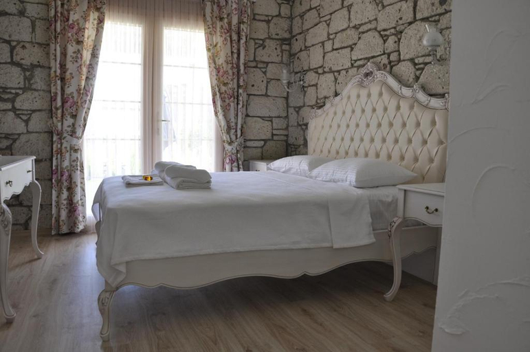 Bedroom 5, Alacati Lucky Angel Hotel, Çeşme