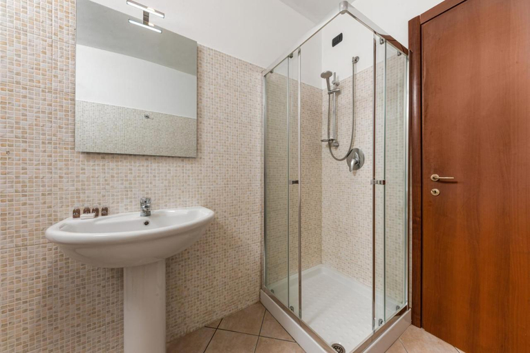 Bathroom 2, Casa da Suite Star, Milano