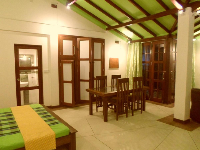 Bedroom 2, Nilas Guesthouse, Hikkaduwa
