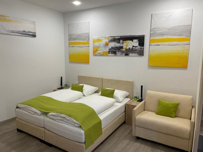 Bedroom 4, Hotel Garni Ilys Inn, Wels