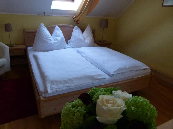Bedroom 4, Hotel Fischachstubn, Salzburg Umgebung
