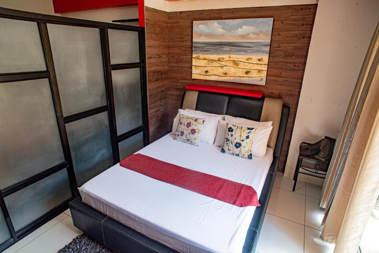 Bedroom 4, Pico De Loro Hamilo Coast Guest House, Nasugbu