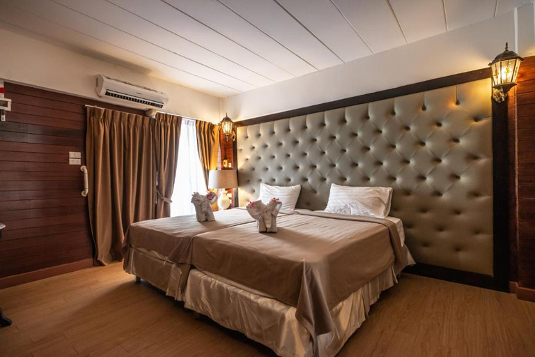 Bedroom 3, Infinite Hotel, Bang Plad