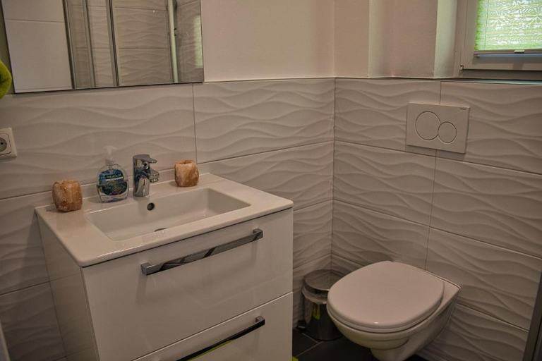 Bathroom 3, Hotel Garni Ilys Inn, Wels