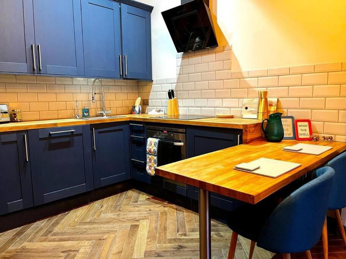 Bedroom 4, Stunning 1 bed Apt in West End, Glasgow