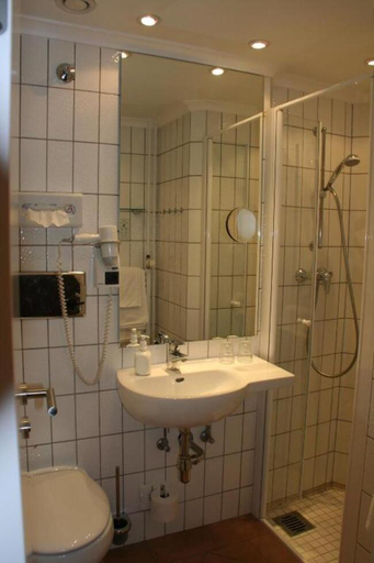 Bathroom, Michaelis Hof, Hamburg