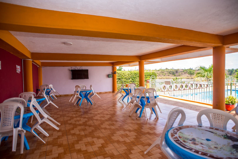 Food & Drinks 5, Flo Garden Resort, Juja