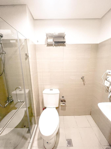 Bathroom 3, Sabina's one bedroom condo at Shore Tower C, Pasay City