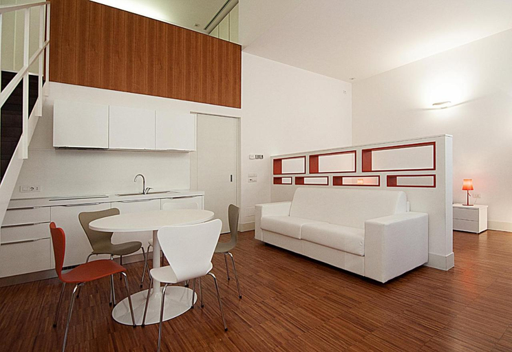 Bedroom 2, BB Hotels Aparthotel Desuite, Milano