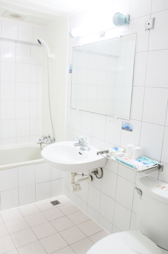 Bathroom 3, Hotel Foung Gu, Penghu