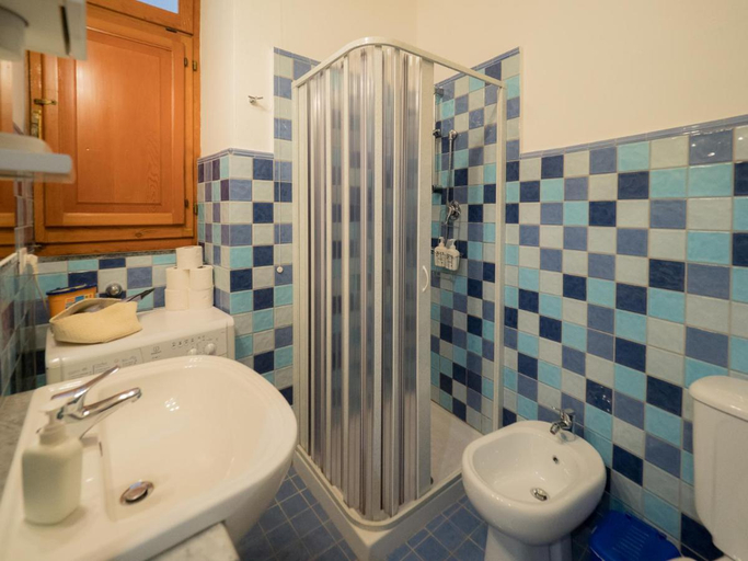Bathroom 2, Unda de Ma Sea View Terrace Apartment, La Spezia