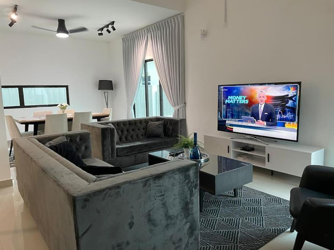 Others 4, Five BEDROOMS RESIDENTIAL HOME WITH FREE WIFI, Sepang