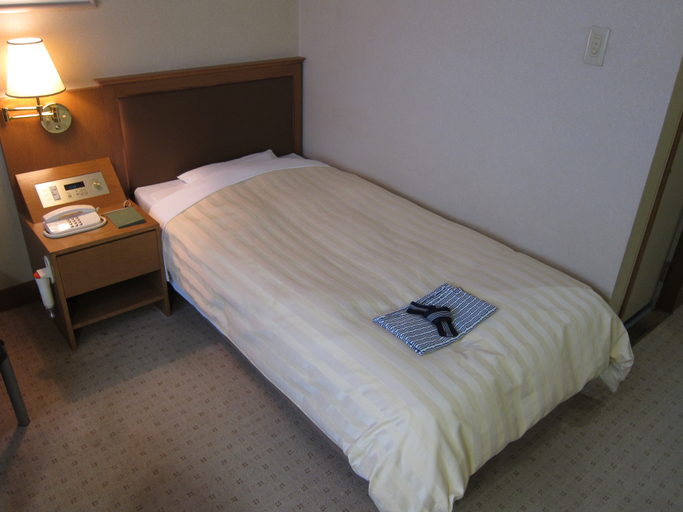 Bedroom 5, Hotel Plaza Nanohana, Chiba