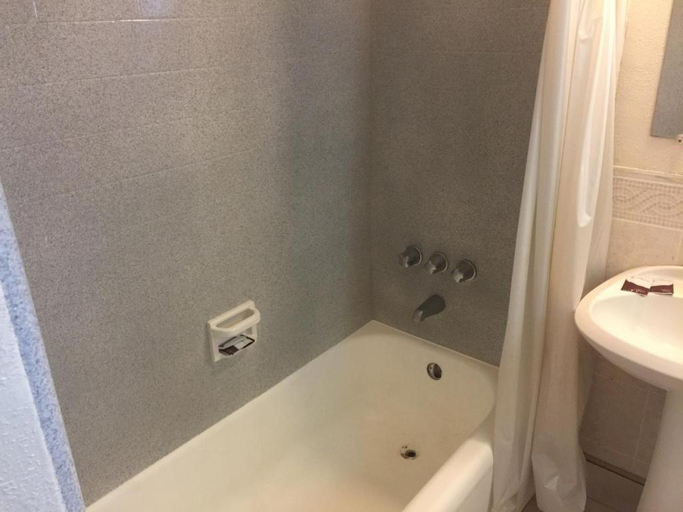 Bathroom 2, Frontier Motel, Orange
