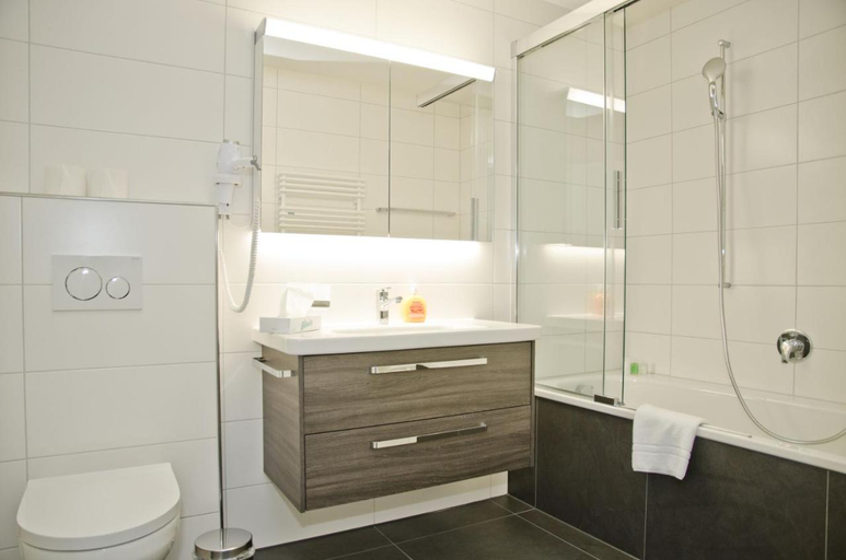 Bathroom, Apartment Alperose - GRIWA RENT AG, Interlaken