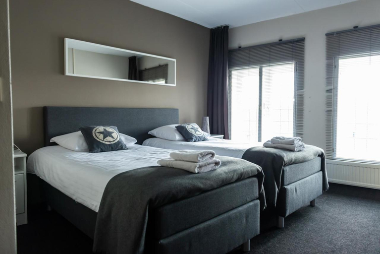 Bedroom 3, Hotel En Grand Cafe De Pauw, Roermond
