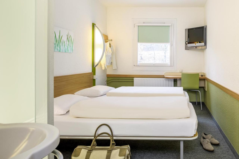 Bedroom 3, B&B HOTEL Düren, Düren