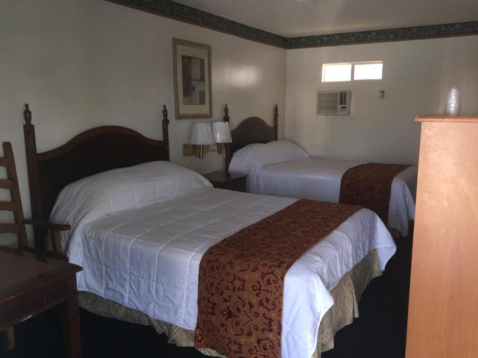 Bedroom 4, Frontier Motel, Orange
