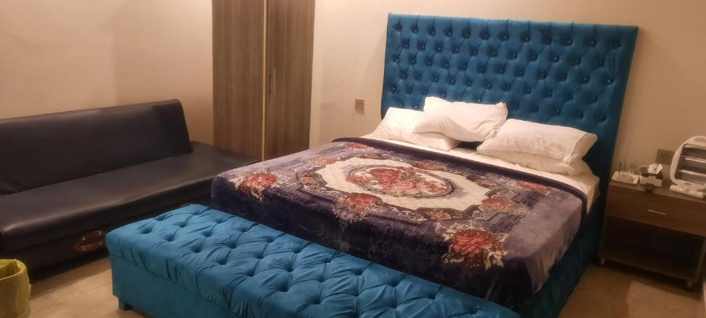 Bedroom 4, Hotel Day In Emporium, Lahore