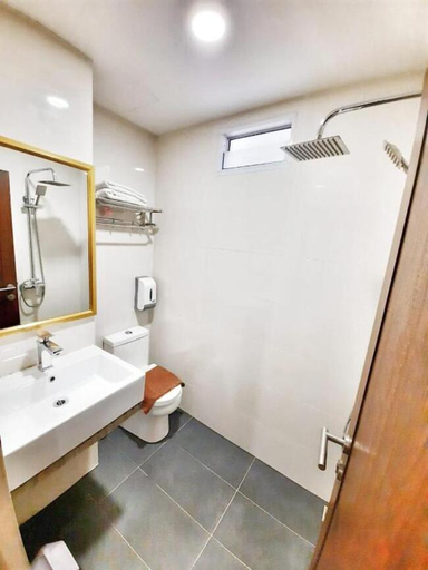 Bathroom 5, Namii Hotel, Batam