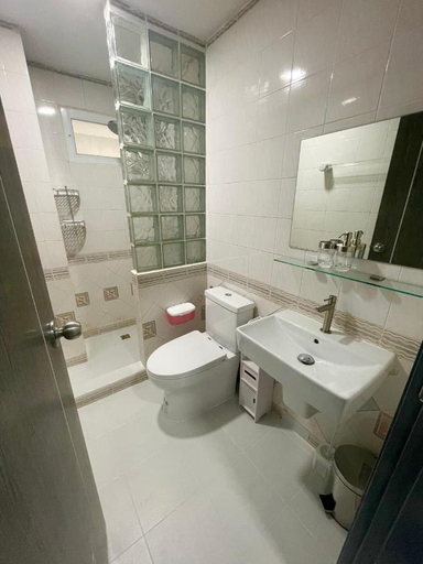 Bathroom, Garden Beach Sea View Patong, Phuket Island