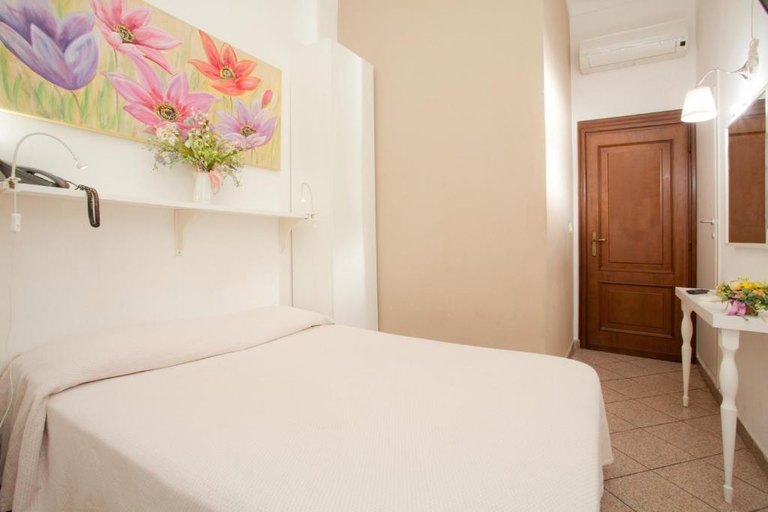 Bedroom 4, Hotel Lydia, Savona