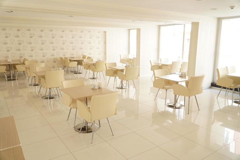 Food & Drinks 5, Cinas Hotel, Merkez