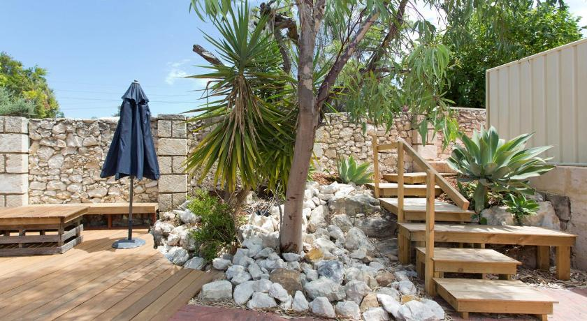 Others 5, Quokka at White Gum Lodge, Fremantle
