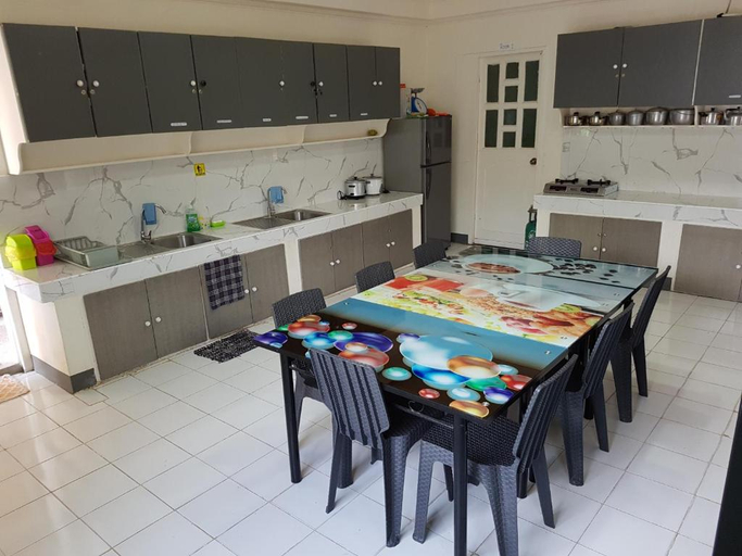 Others 5, OMG Guesthouse Room for 2, Samal City