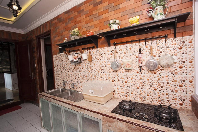 Others 2, Huis Van Gustafine Floor 1, Malang