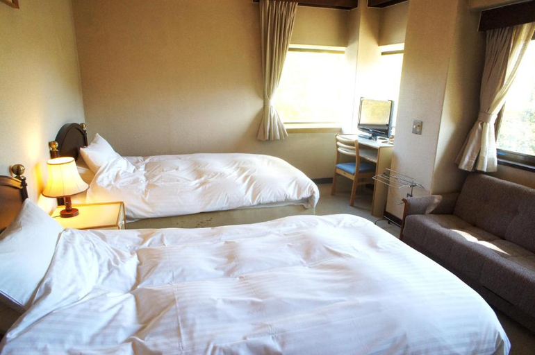 Bedroom 5, Petit Hotel Shitaka, Hakuba