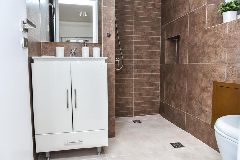 Bathroom 5, Modern Apartment at Exarchia 1 bed 2 pers, Attica