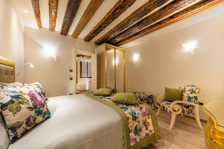 Bedroom 2, Nike Apartments, Venezia