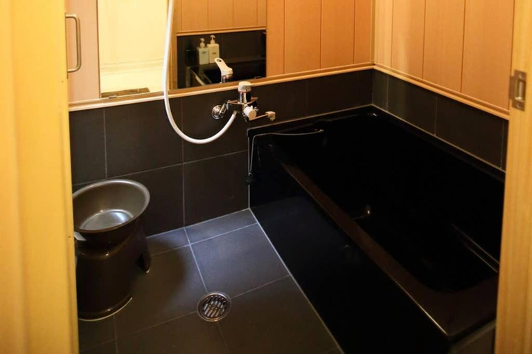 Bathroom, 閑坐町屋 祇園龍泉 Traditional Machiya 5 min to Gion, metro, Kamo River, Kyoto