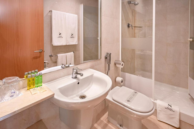 Bathroom 4, Apartamentos Playa De Castelldefels, Barcelona