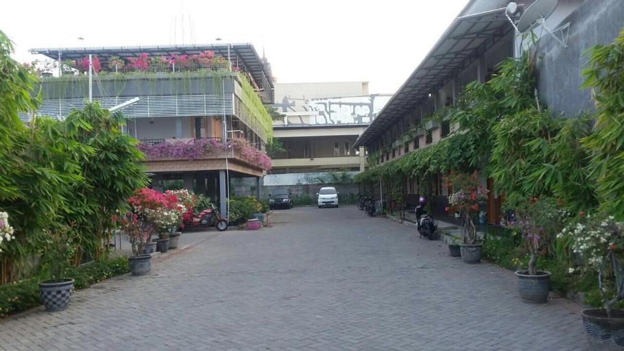 Others 3, Taman Paradise Homestay, Surabaya
