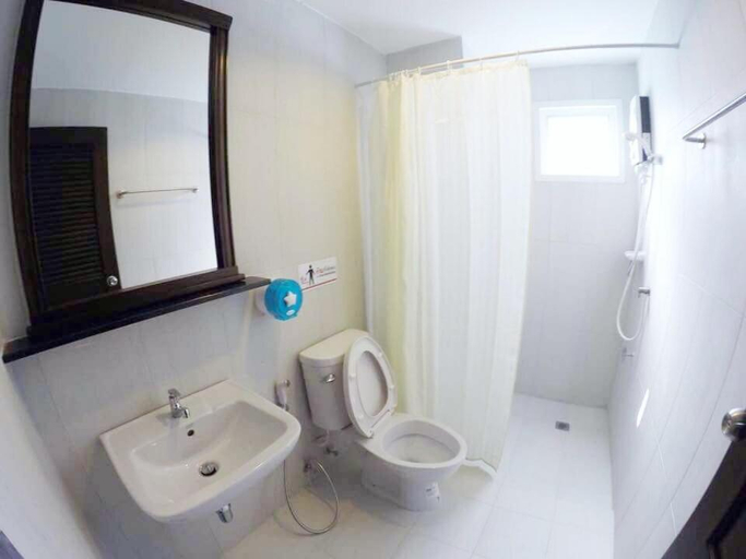 Bathroom, Sunrise Inn, Mueang Krabi